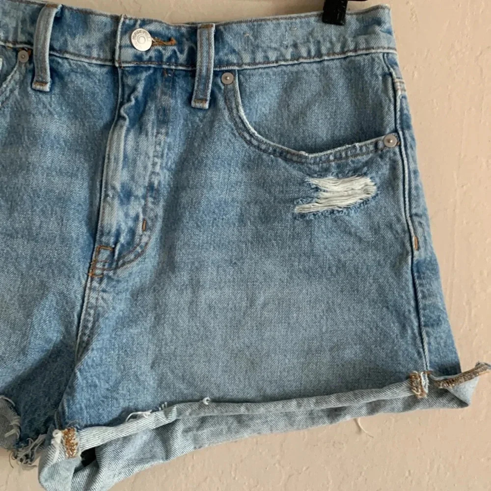 Madewell Relaxed Denim Shorts in Madera Wash: Side-Slit Edition Size 28 - Picture 3 of 6